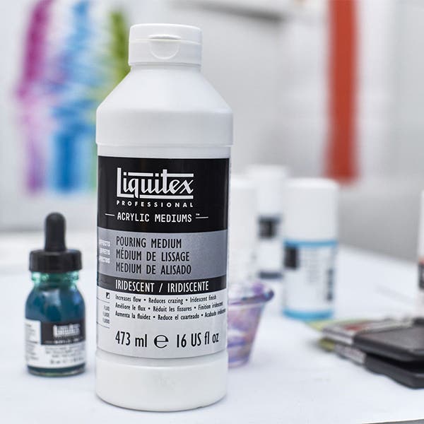 Liquitex Iridescent Pouring Medium 473ml