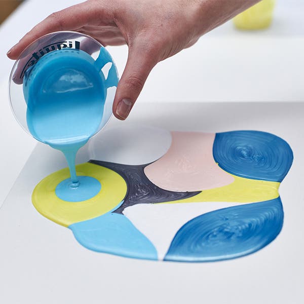 Liquitex Iridescent Pouring Medium 473ml