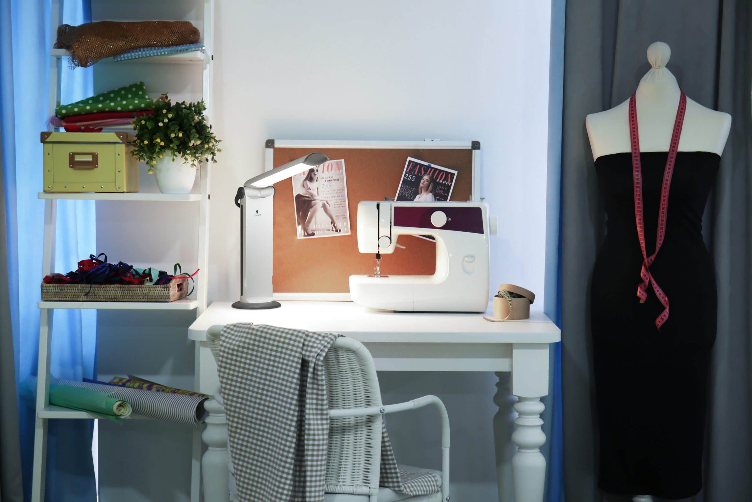 Daylight Twist 2 Table Lamp