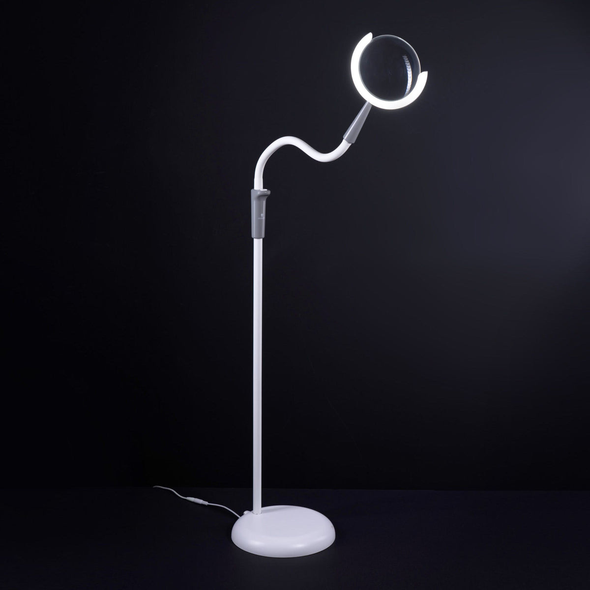 Daylight Magnificent Pro Desk/Floor Lamp