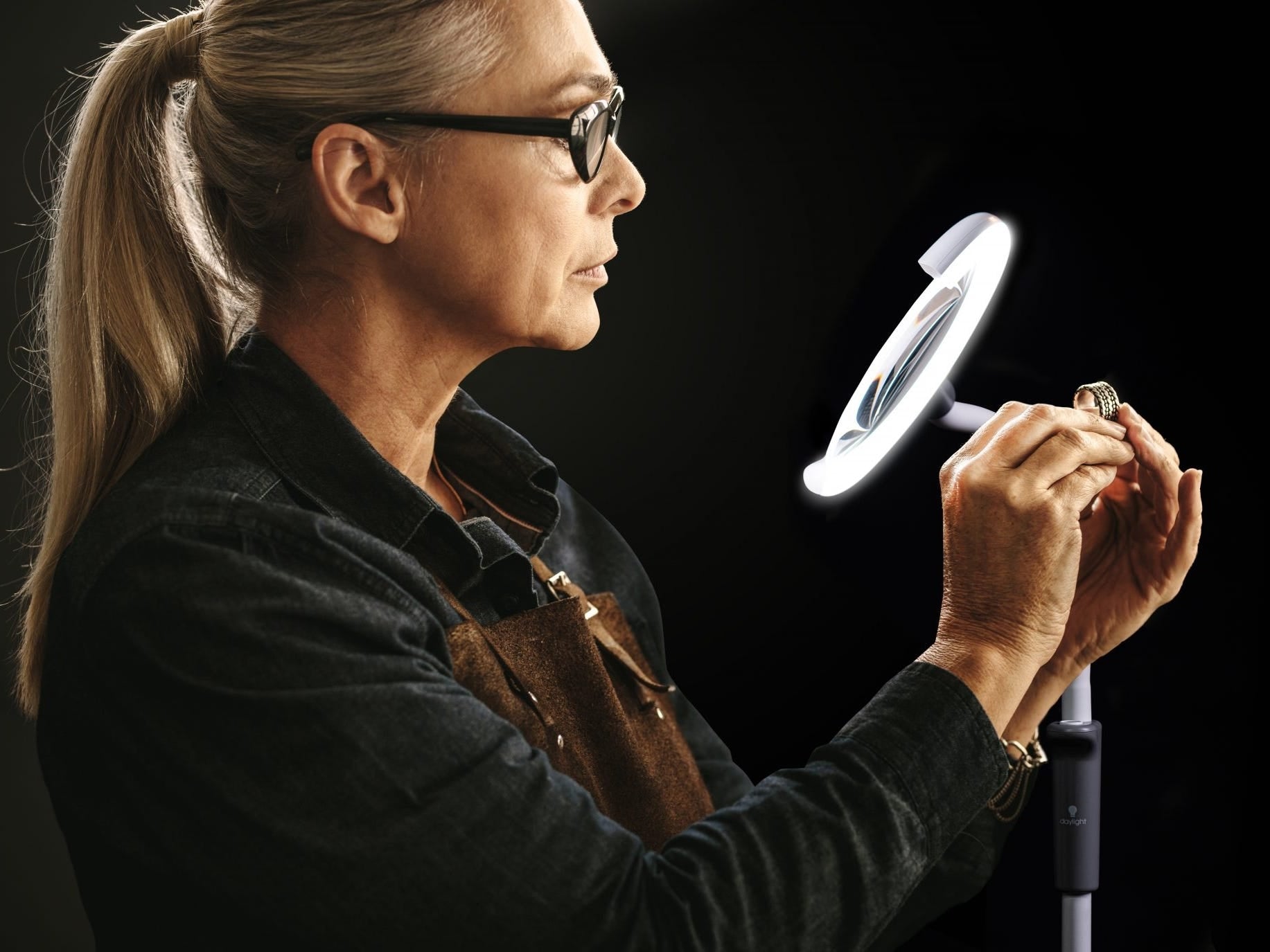 Daylight Magnificent Pro Desk/Floor Lamp