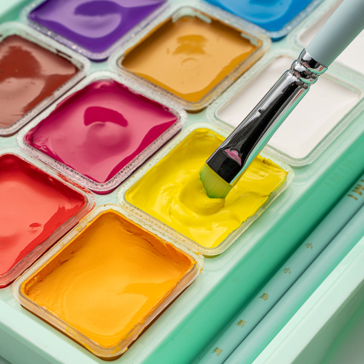 HIMI Jelly Cup Gouache Paint Set 18 Colours (Green Case)