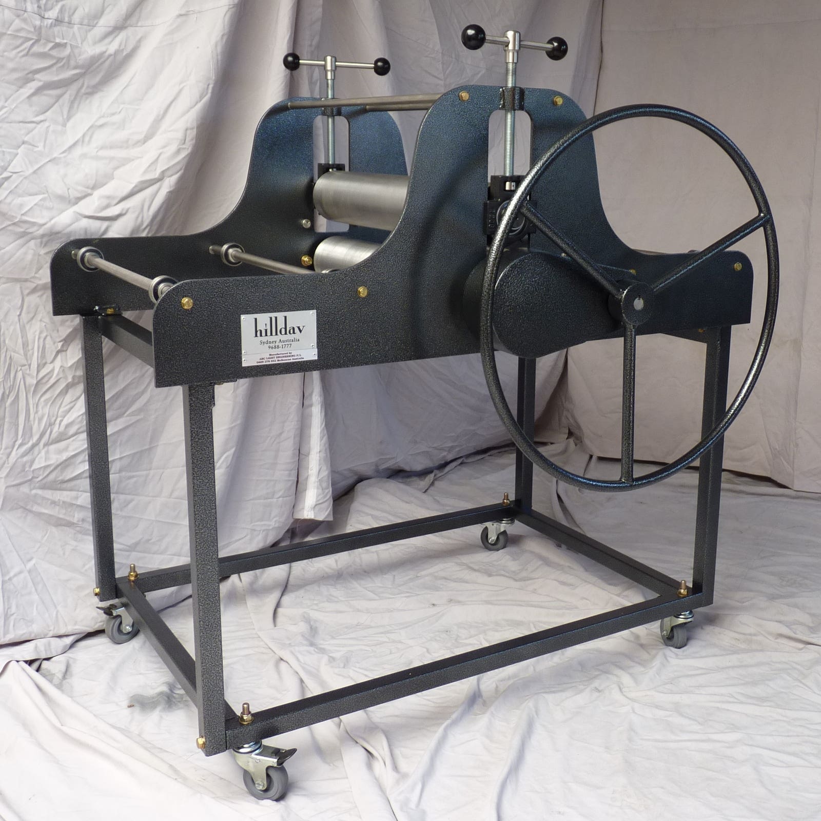 Hilldav Reduction Drive 24-48 with Stand and Castors