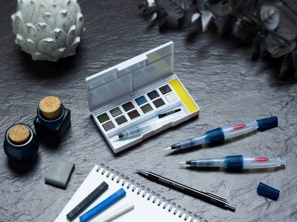 Derwent Tinted Charcoal Paint Pan Set