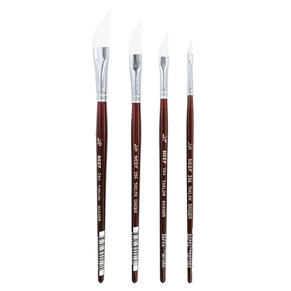 Neef 294 Taklon Dagger Brushes