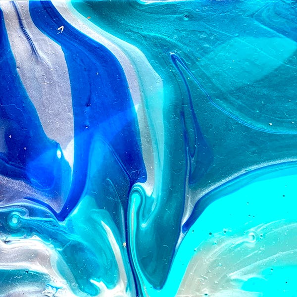Liquitex Iridescent Pouring Medium 473ml
